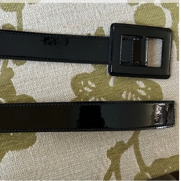 Valentino Garavani Patent Leather Belt 36in display picture 3